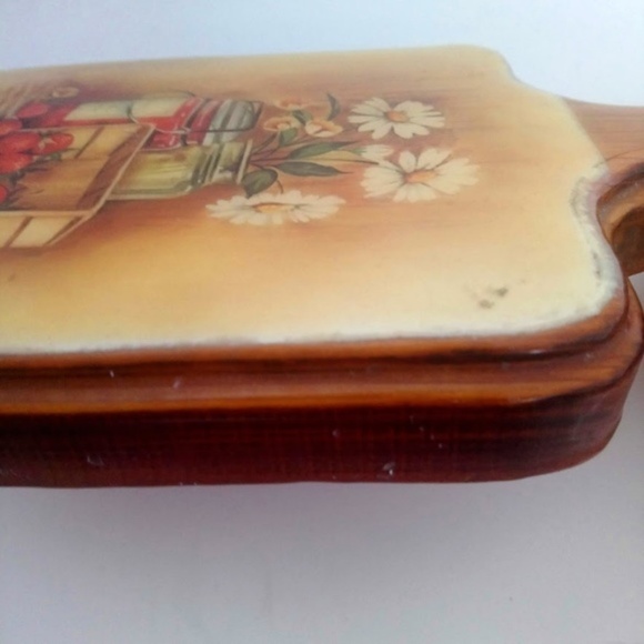 Cutting Board Decorative Strawberries Daisies Wood - Picture 3 of 4